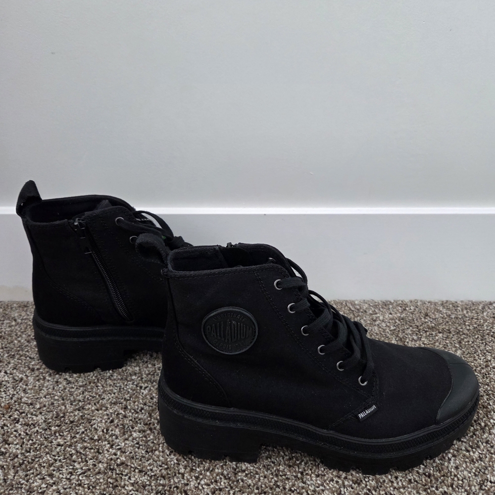 Palladium Black Lace-Up Boots. BRAND NEW!